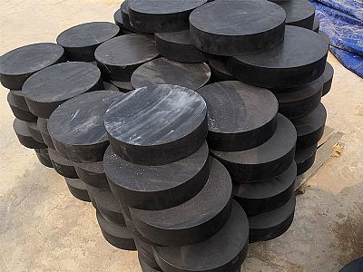 安宁市板式橡胶支座由若干层橡胶片与薄钢板经加压硫化